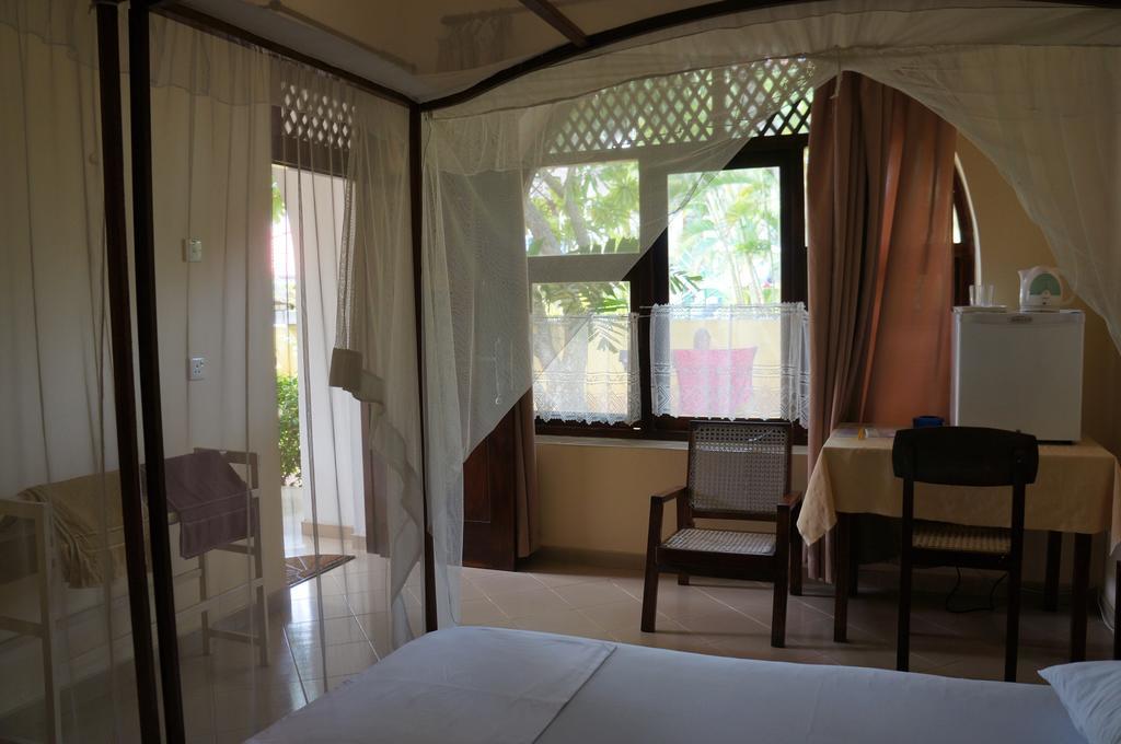 Tandem Guesthouse Hikkaduwa Exteriör bild
