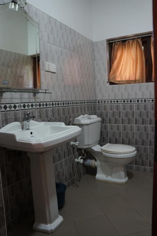 Tandem Guesthouse Hikkaduwa Exteriör bild